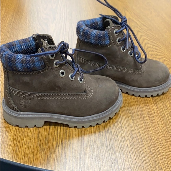 Timberland Brown suede boots - Picture 2 of 3